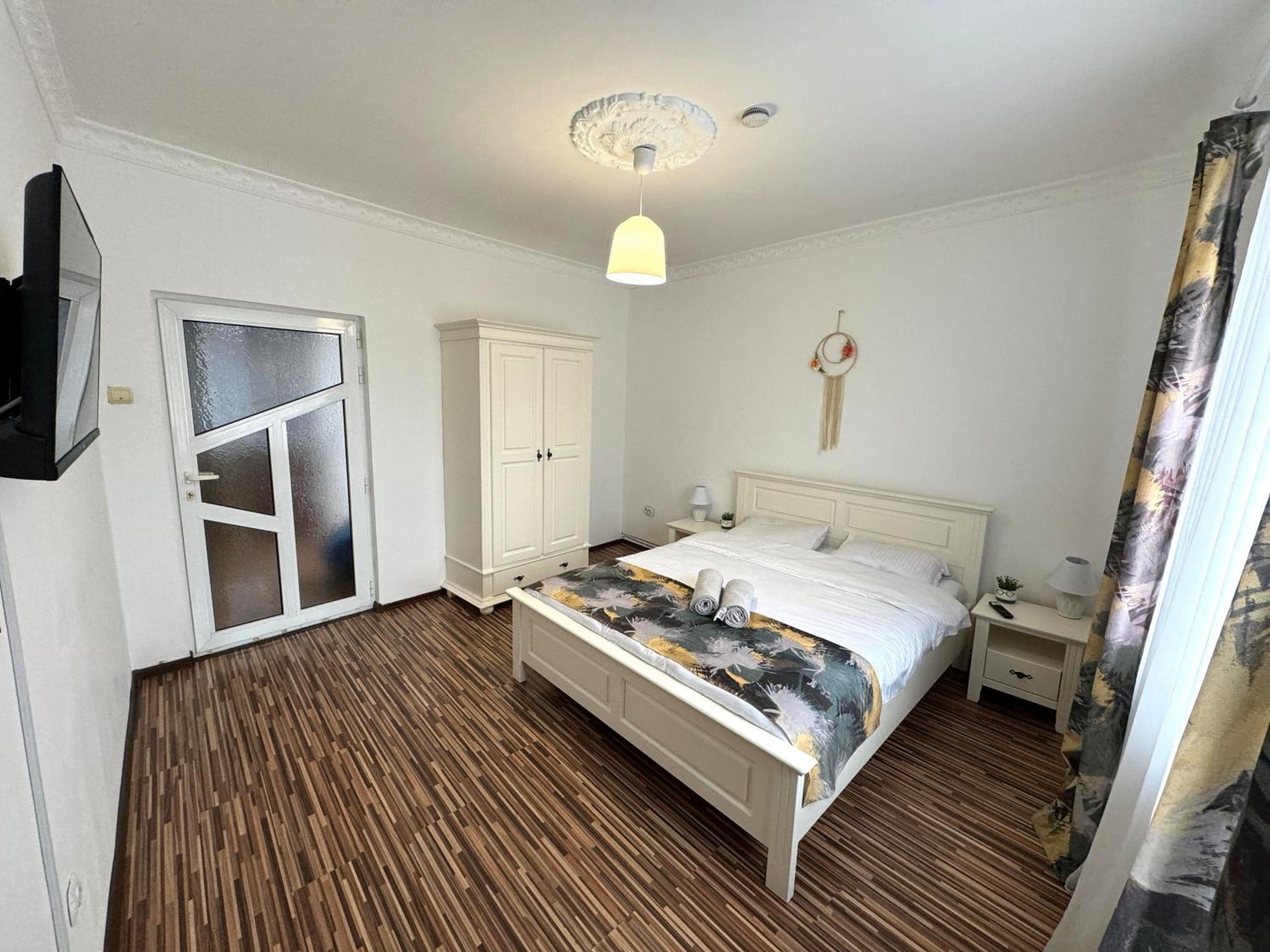 Flh - Mira Apartments Sibiu Exterior photo